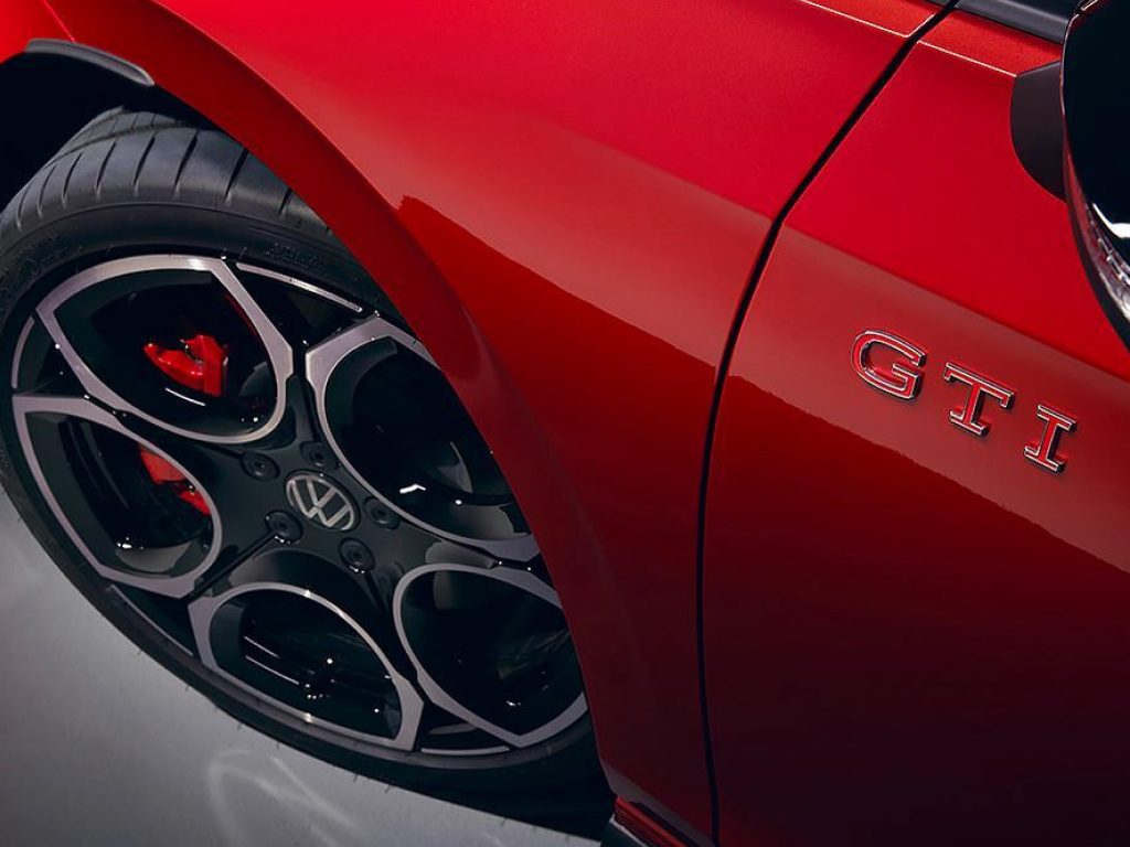 First Look What’s New About the 2025 Volkswagen Golf GTI DriveArabia